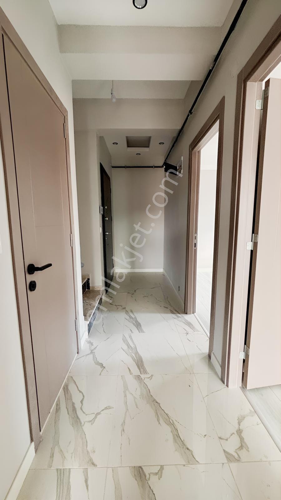 Yariş Okulu Yakın - Lüx Dubleks -teraslı 3+1=140m2 Satılık Daire — fotoğraf 8