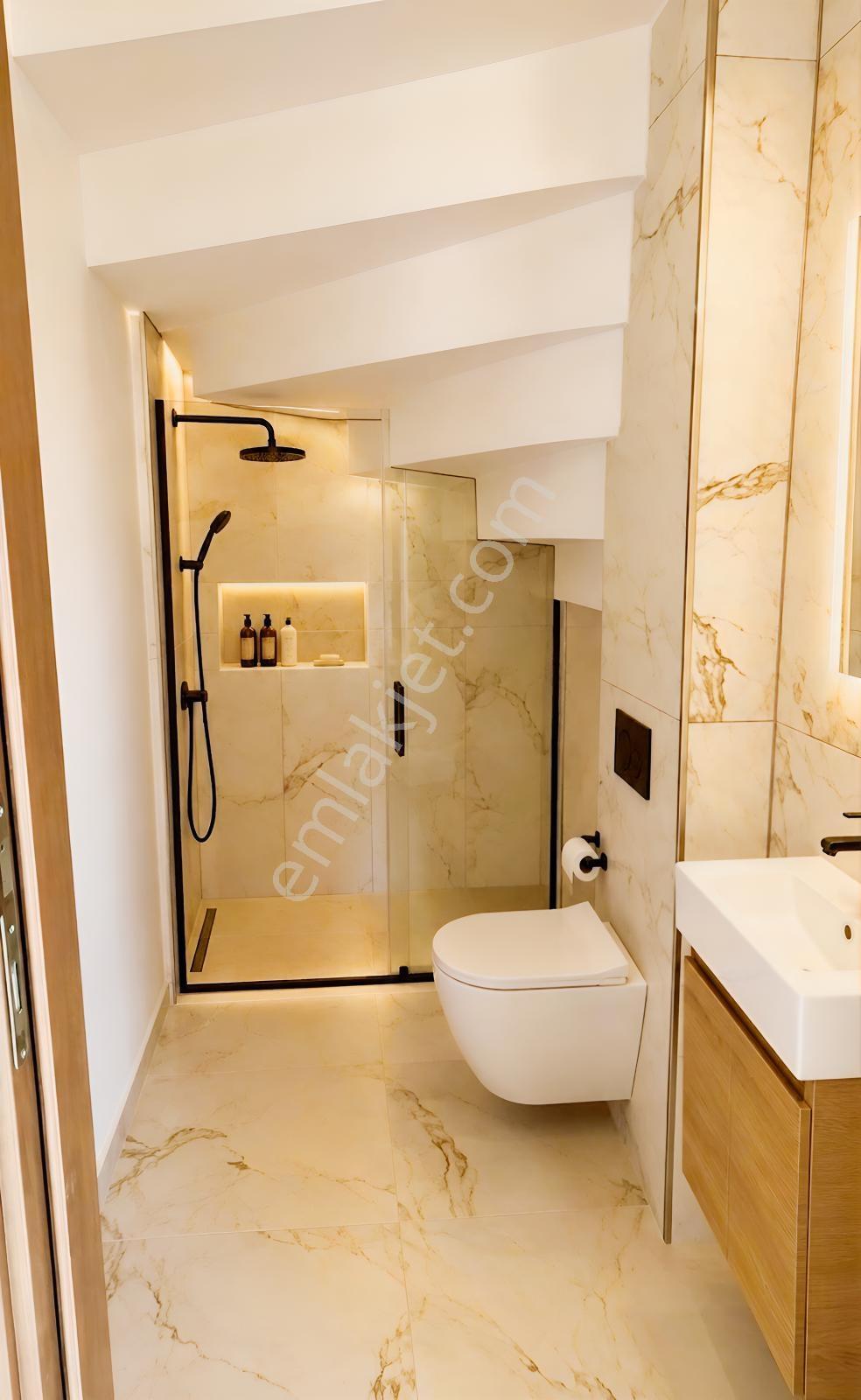Yariş Okulu Yakın - Lüx Dubleks -teraslı 3+1=140m2 Satılık Daire — fotoğraf 9