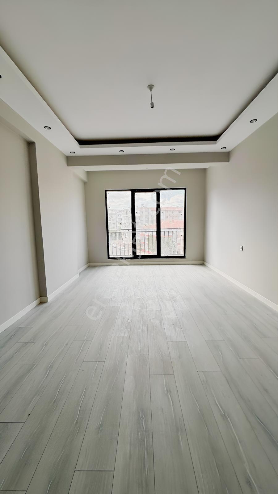 Yariş Okulu Yakın - Lüx Dubleks -teraslı 3+1=140m2 Satılık Daire — fotoğraf 12