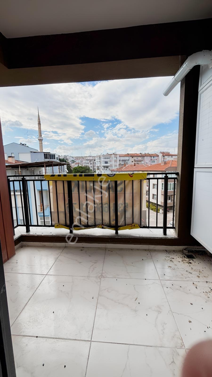 Yariş Okulu Yakın - Lüx Dubleks -teraslı 3+1=140m2 Satılık Daire — fotoğraf 15