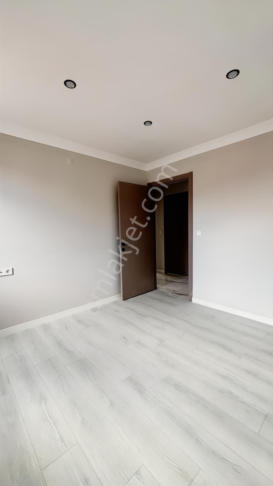 Yariş Okulu Yakın - Lüx Dubleks -teraslı 3+1=140m2 Satılık Daire — fotoğraf 17