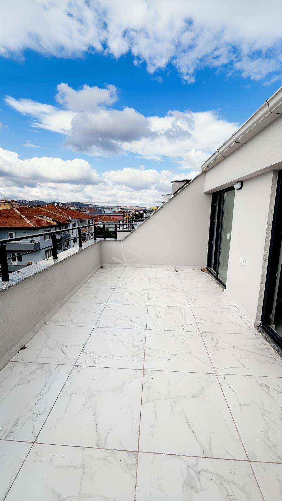 Yariş Okulu Yakın - Lüx Dubleks -teraslı 3+1=140m2 Satılık Daire — fotoğraf 23
