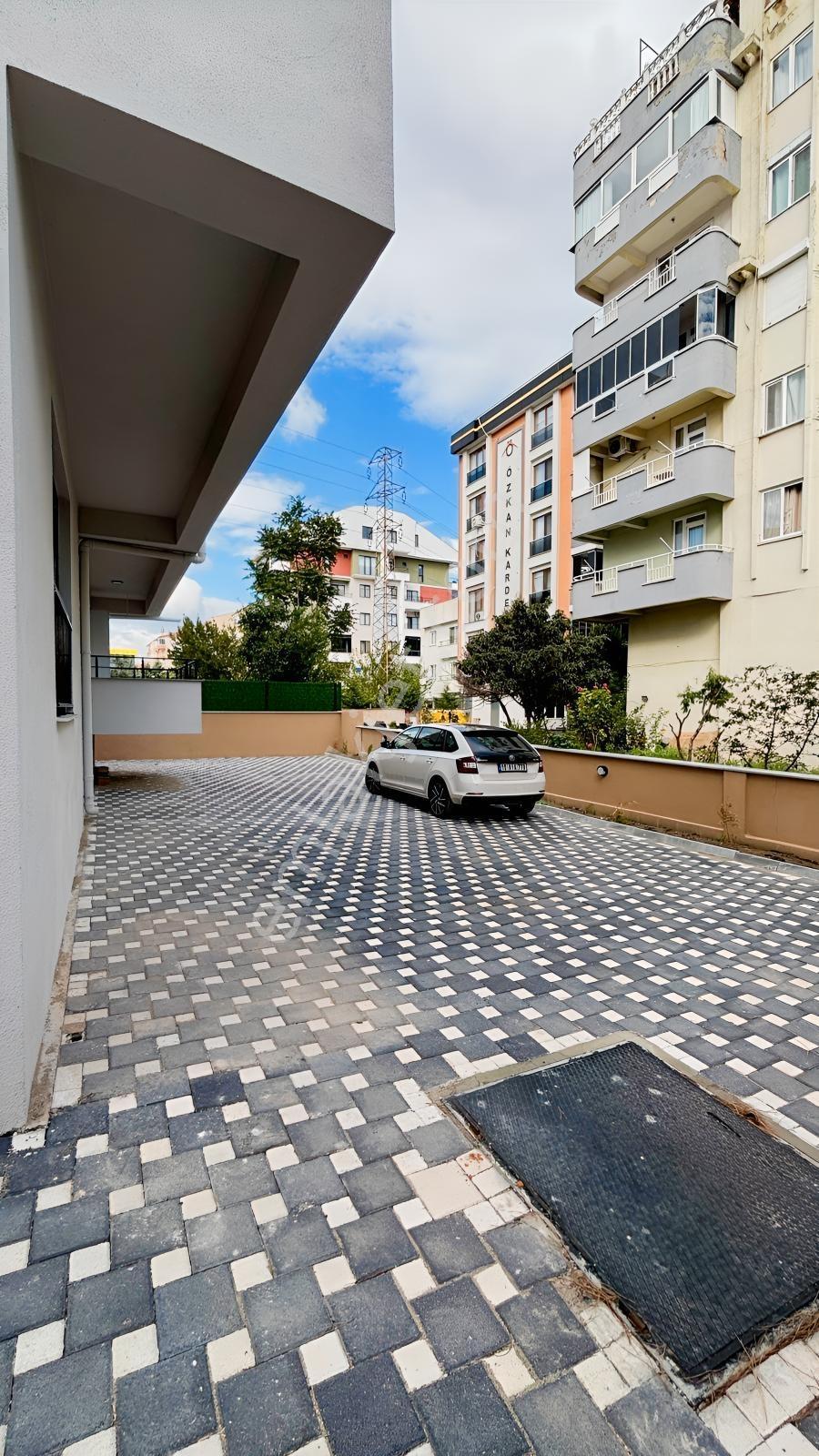 Yariş Okulu Yakın - Lüx Dubleks -teraslı 3+1=140m2 Satılık Daire — fotoğraf 26