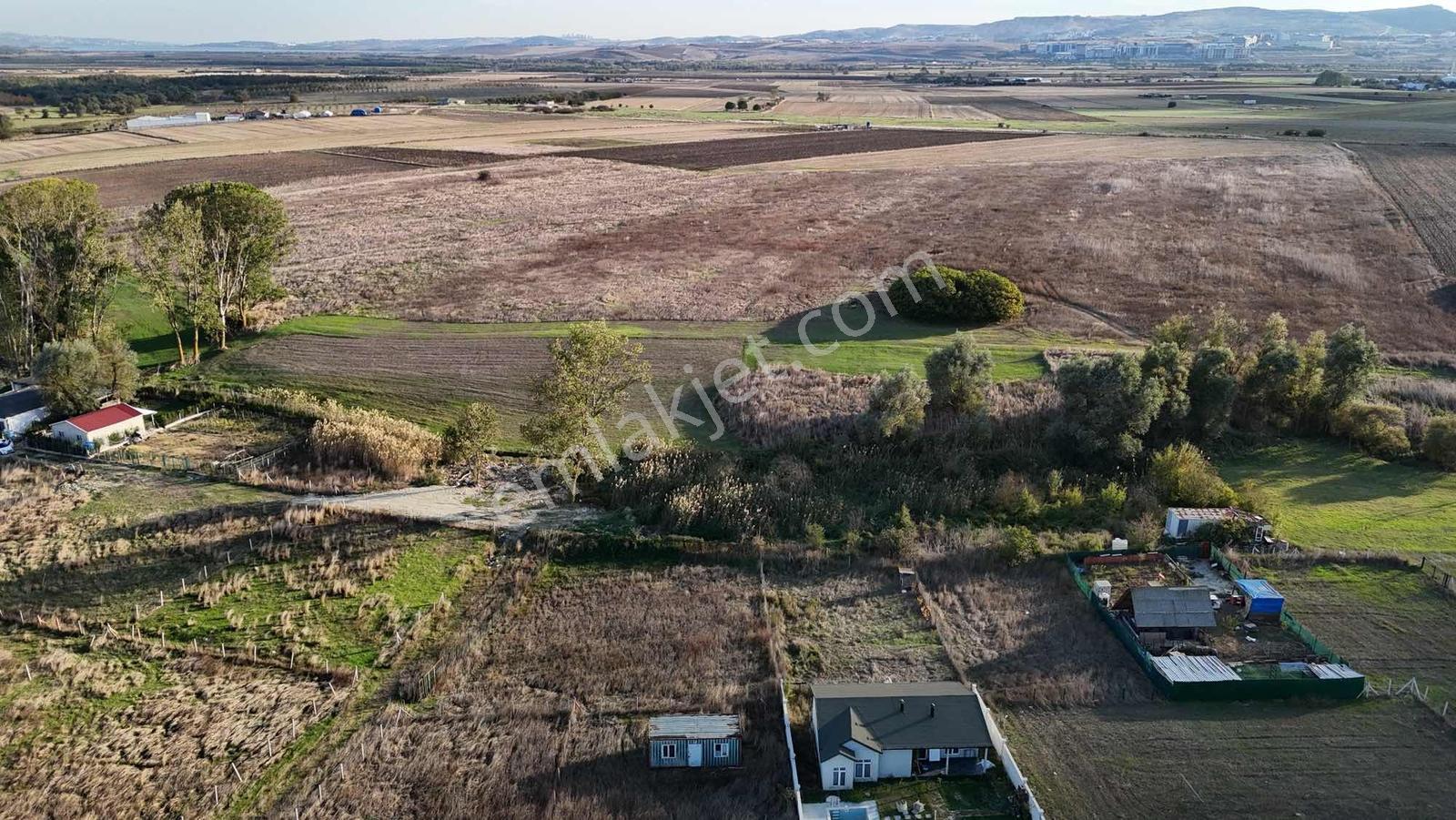 Çatalca İzzettinde 300 M² Kullanımlı, 384 M² Tapu Hisseli Arazi — fotoğraf 5