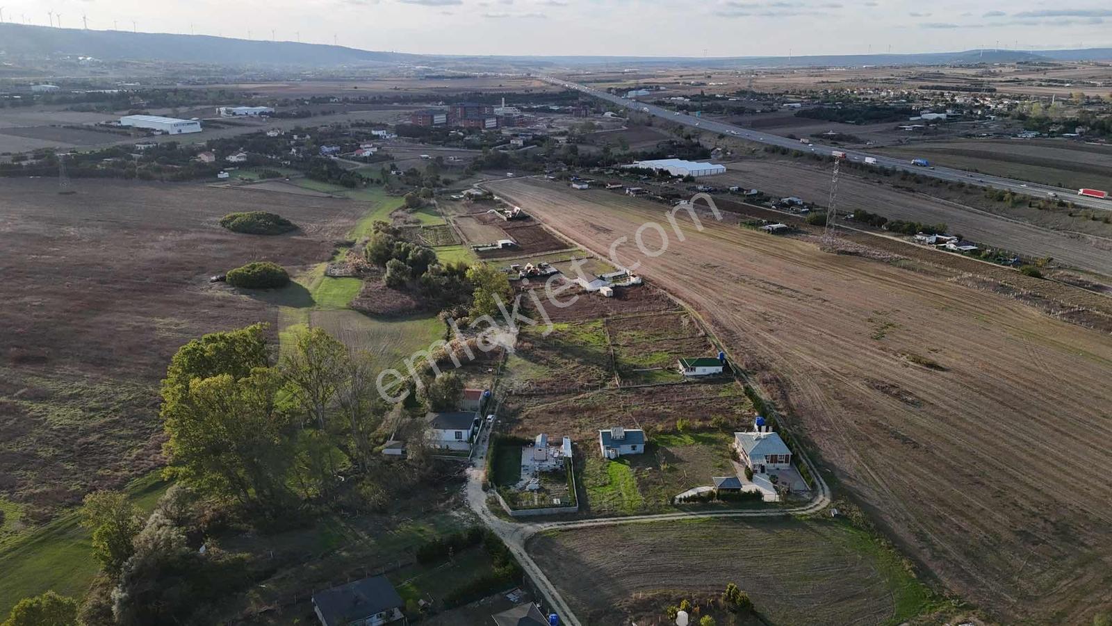 Çatalca İzzettinde 300 M² Kullanımlı, 384 M² Tapu Hisseli Arazi — fotoğraf 11