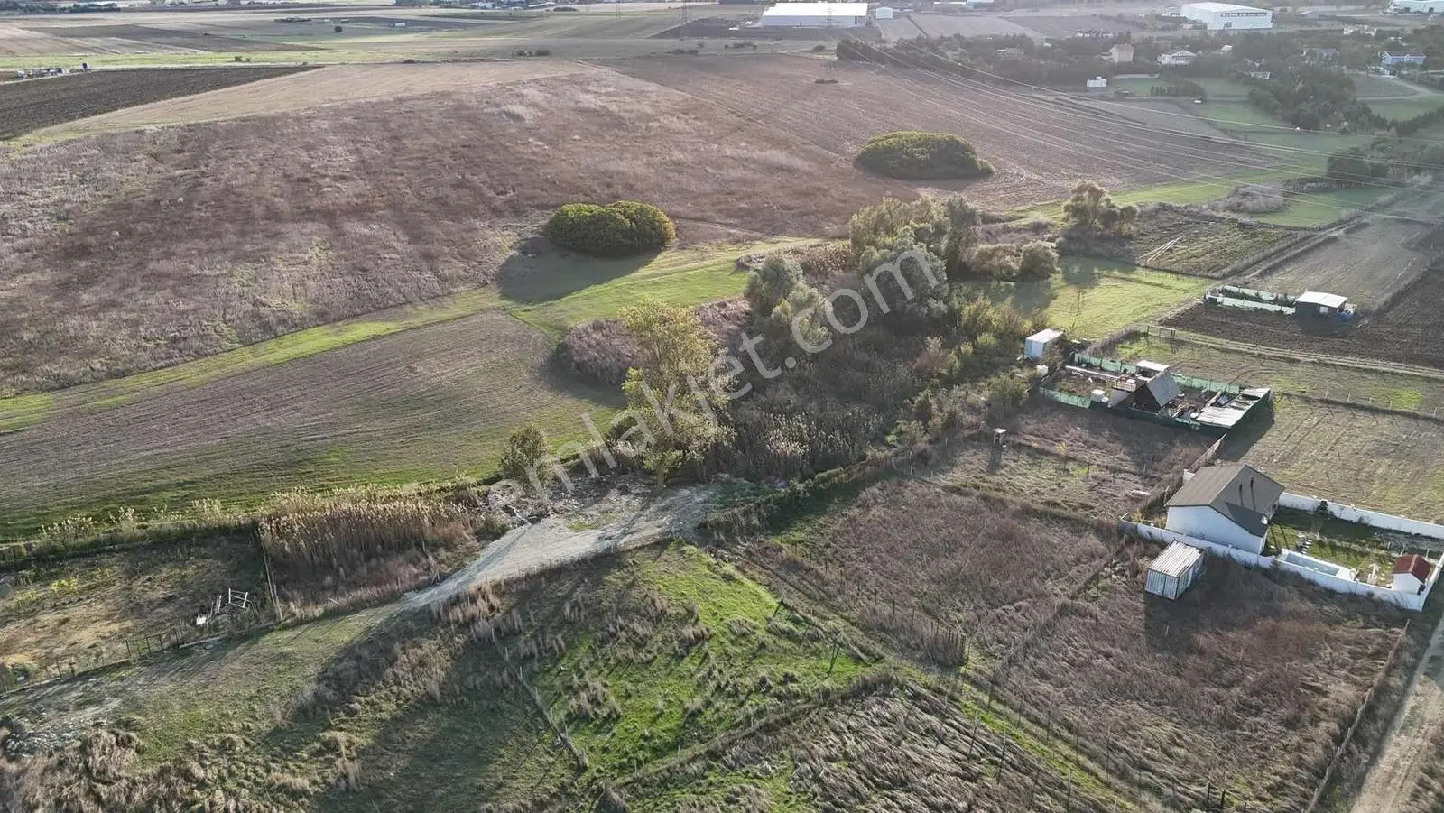 Çatalca İzzettinde 300 M² Kullanımlı, 384 M² Tapu Hisseli Arazi — fotoğraf 12