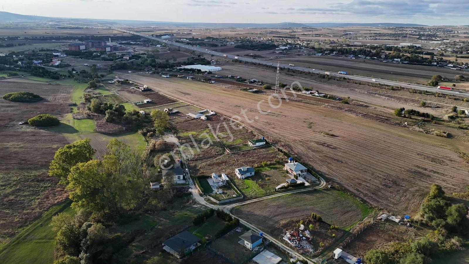 Çatalca İzzettinde 300 M² Kullanımlı, 384 M² Tapu Hisseli Arazi — fotoğraf 14