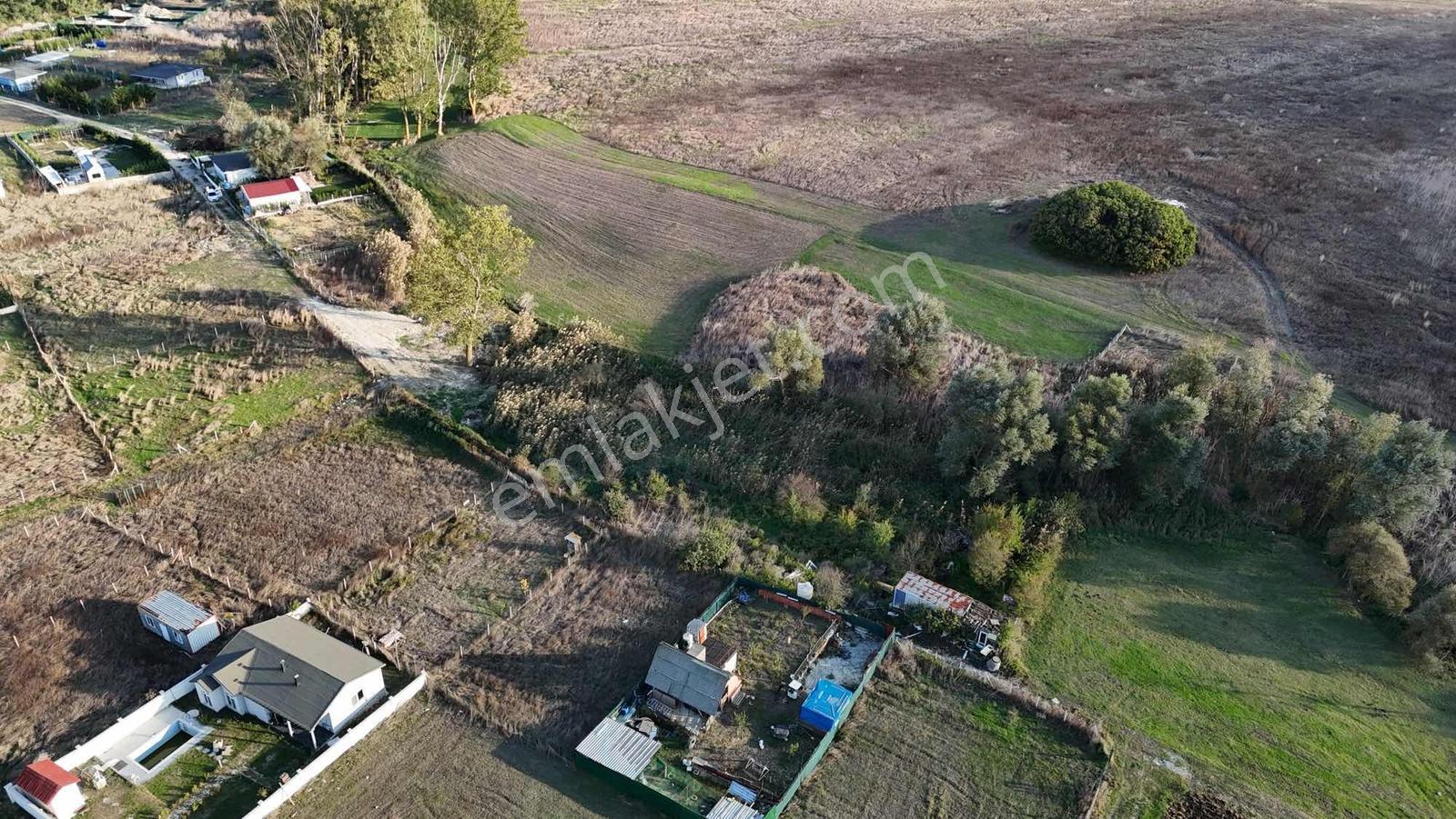 Çatalca İzzettinde 300 M² Kullanımlı, 384 M² Tapu Hisseli Arazi — fotoğraf 21
