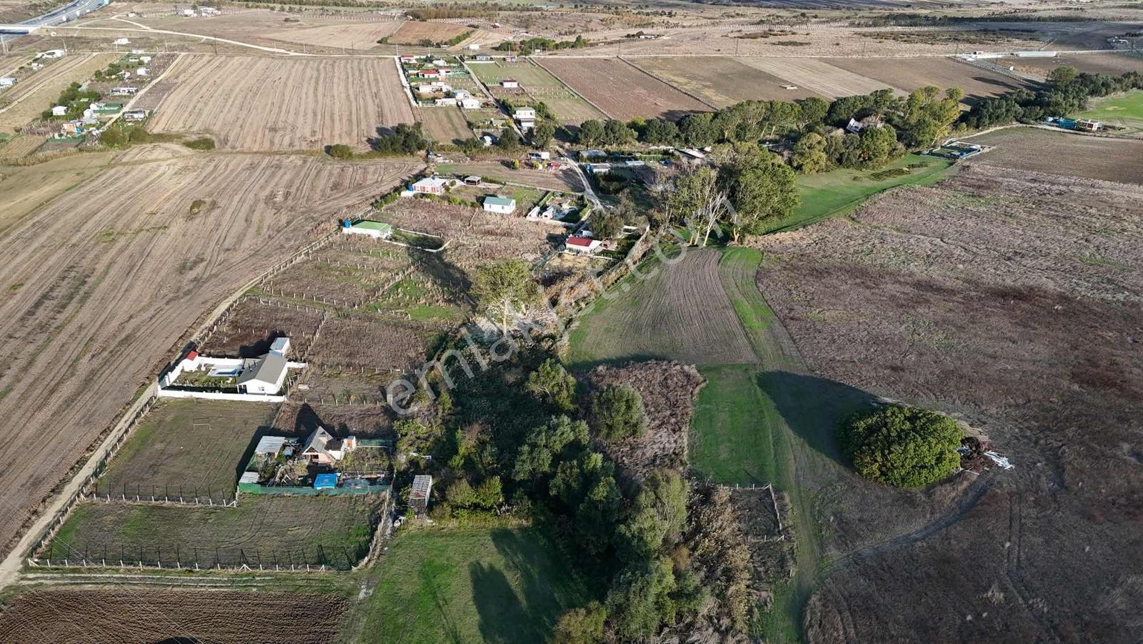 Çatalca İzzettinde 300 M² Kullanımlı, 384 M² Tapu Hisseli Arazi — fotoğraf 22