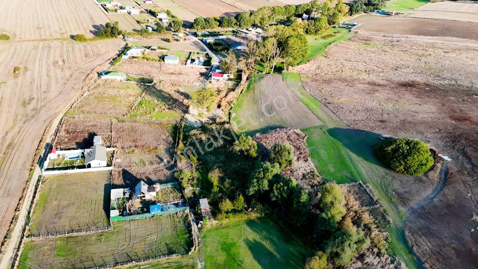 Çatalca İzzettinde 300 M² Kullanımlı, 384 M² Tapu Hisseli Arazi — fotoğraf 24