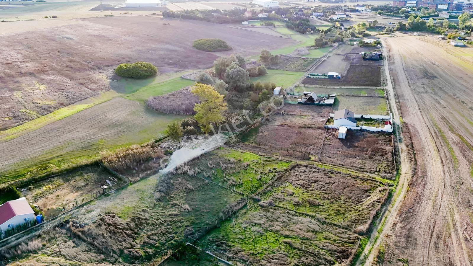 Çatalca İzzettinde 300 M² Kullanımlı, 384 M² Tapu Hisseli Arazi — fotoğraf 29