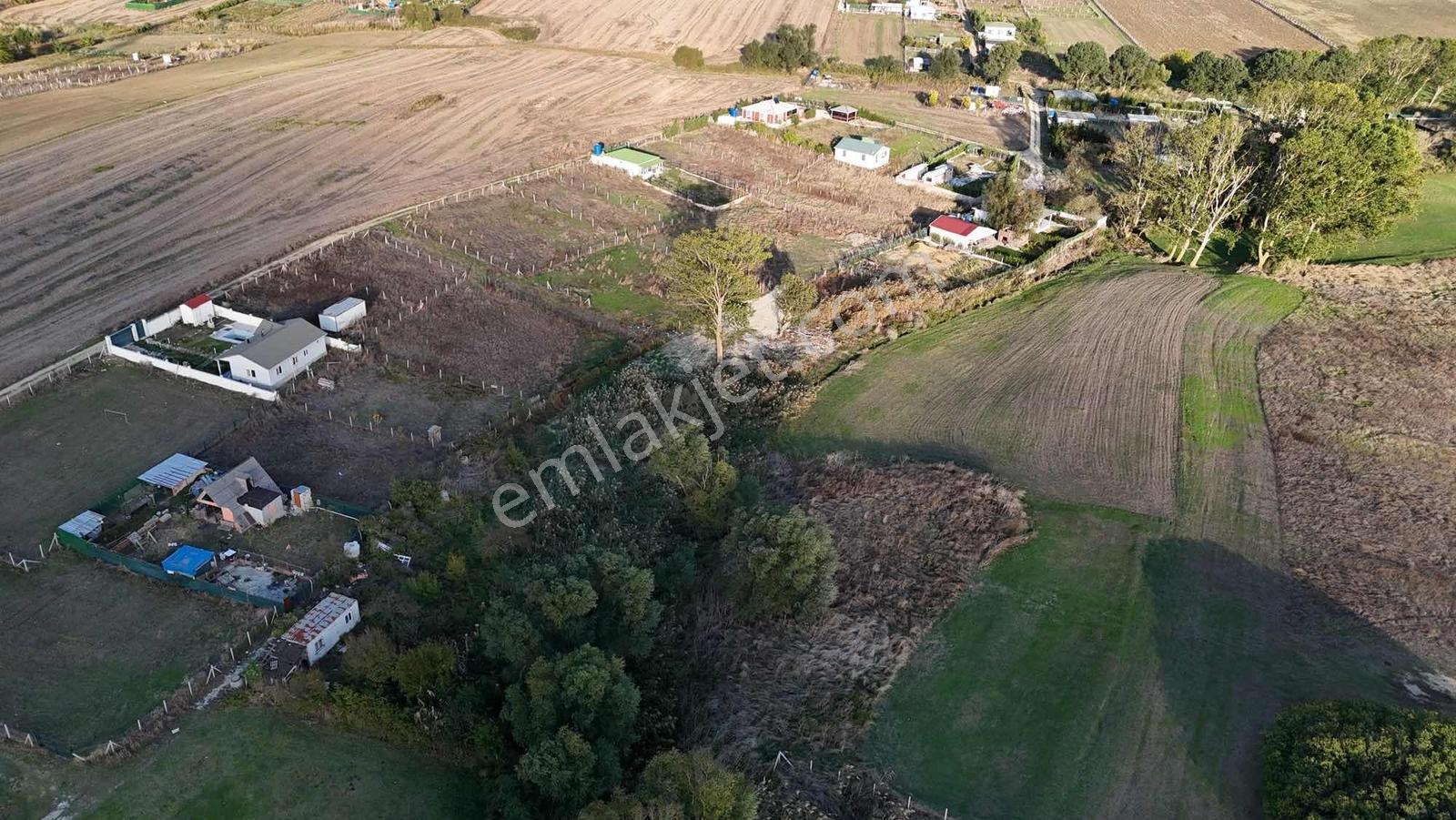 Çatalca İzzettinde 300 M² Kullanımlı, 384 M² Tapu Hisseli Arazi — fotoğraf 30