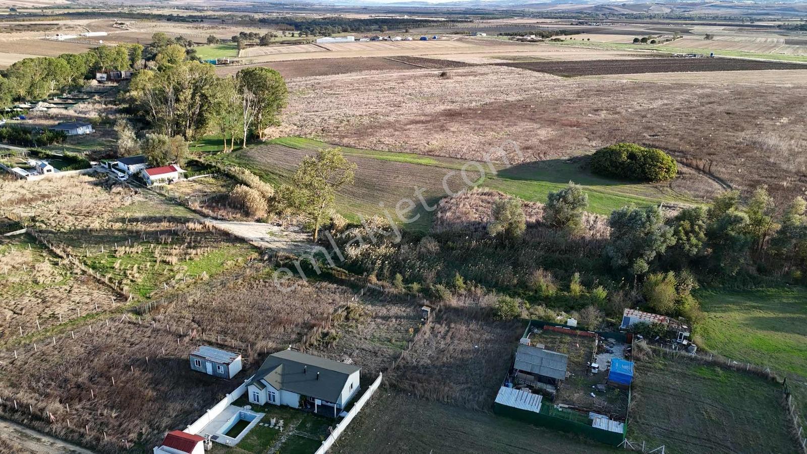 Çatalca İzzettinde 300 M² Kullanımlı, 384 M² Tapu Hisseli Arazi — fotoğraf 34