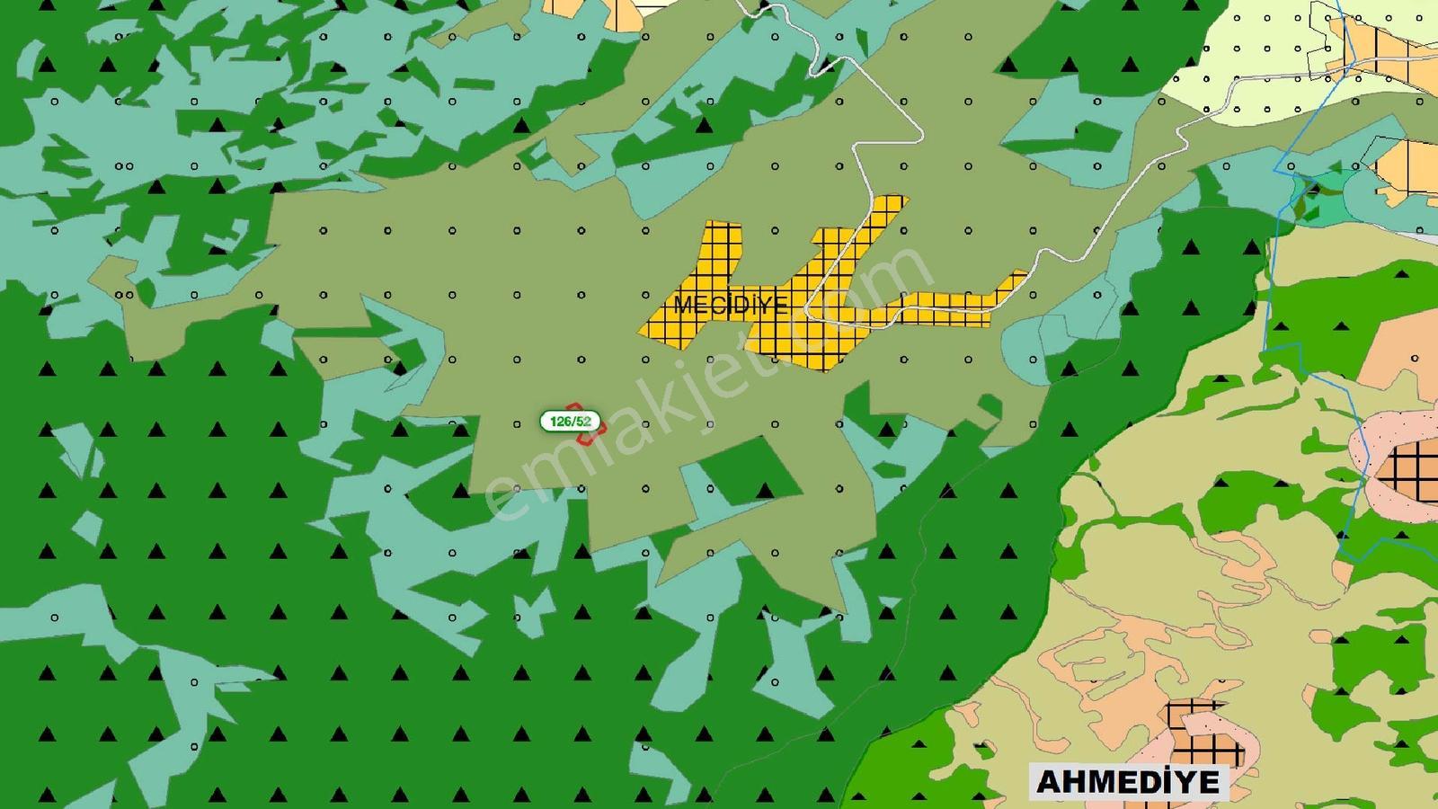 Sakarya Karapürçek Mecidiye'de Satılık 9644 M2 -fındıklık- Tarla — fotoğraf 12
