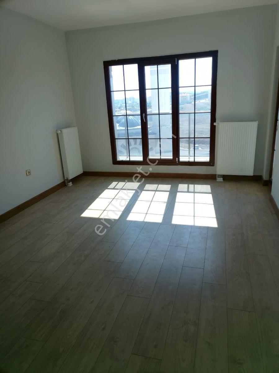Aka Emlaktan Borçsuz Beybes Tokide Satılık 2+1Arakat Taputeslim