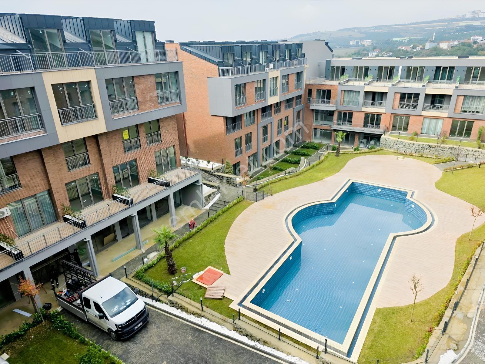 3Kent'Ten Kabaoğlu Boulevard Sitesi Satılık 1+1 Çatı Dubleks
