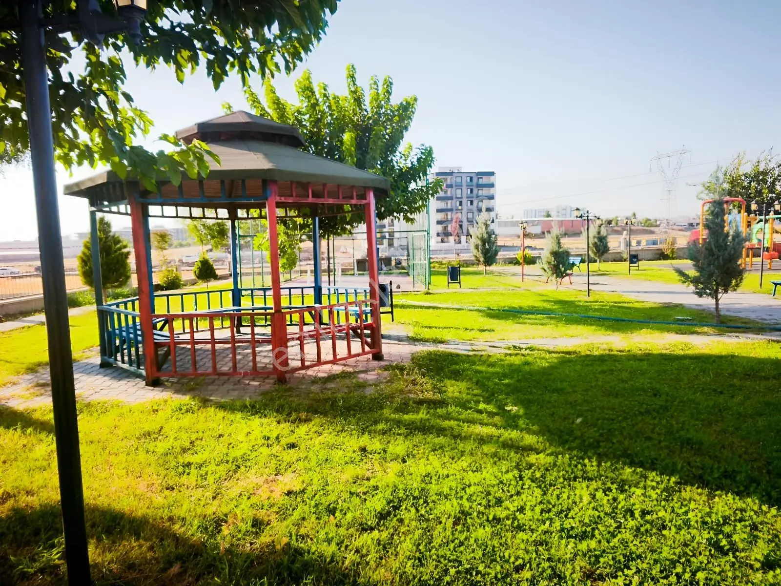 Rezidans Düğün Salonu Arkası Satılı 4+1 Ara Kat Daire — fotoğraf 3