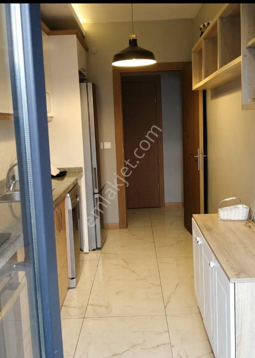 Emlak72'den İstanbul Küçükçekmece Göl Manzaralı Satılık Daire — fotoğraf 5