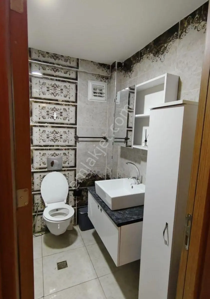 Emlak72'den İstanbul Küçükçekmece Göl Manzaralı Satılık Daire — fotoğraf 6
