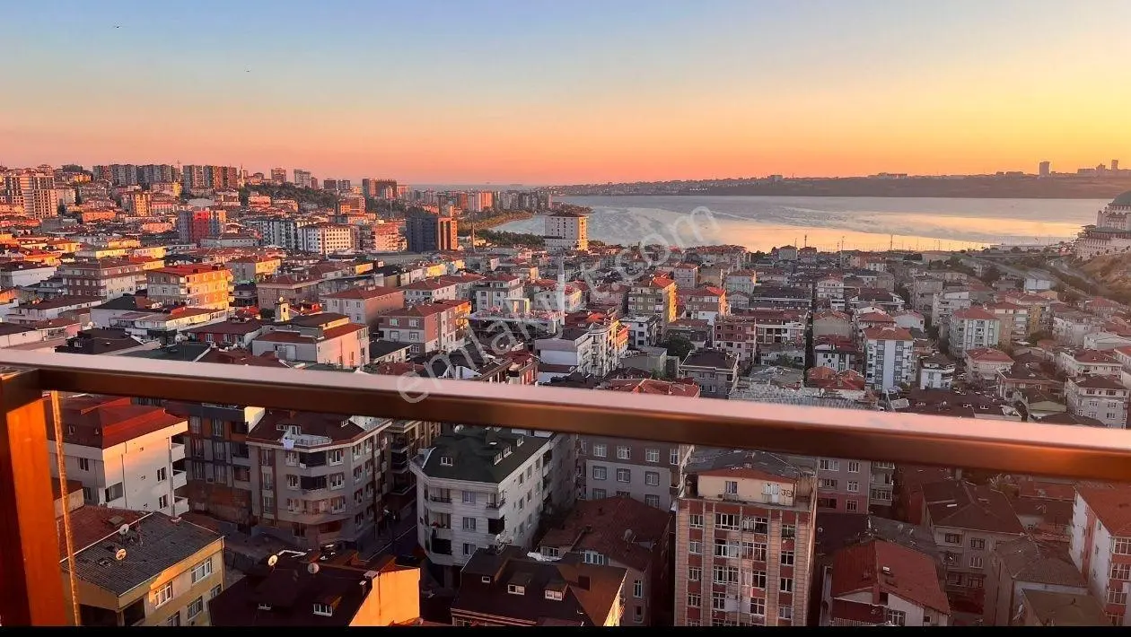 Emlak72'den İstanbul Küçükçekmece Göl Manzaralı Satılık Daire — fotoğraf 24