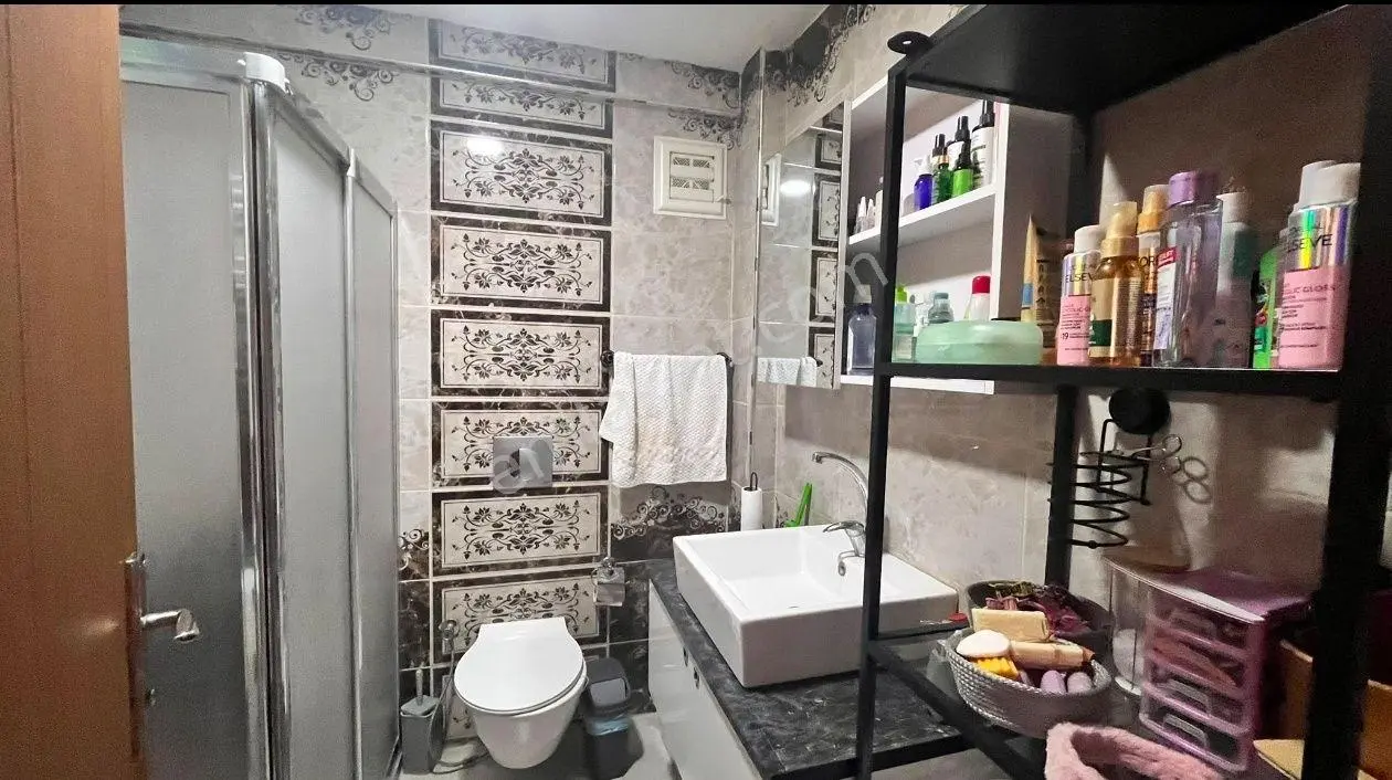 Emlak72'den İstanbul Küçükçekmece Göl Manzaralı Satılık Daire — fotoğraf 26