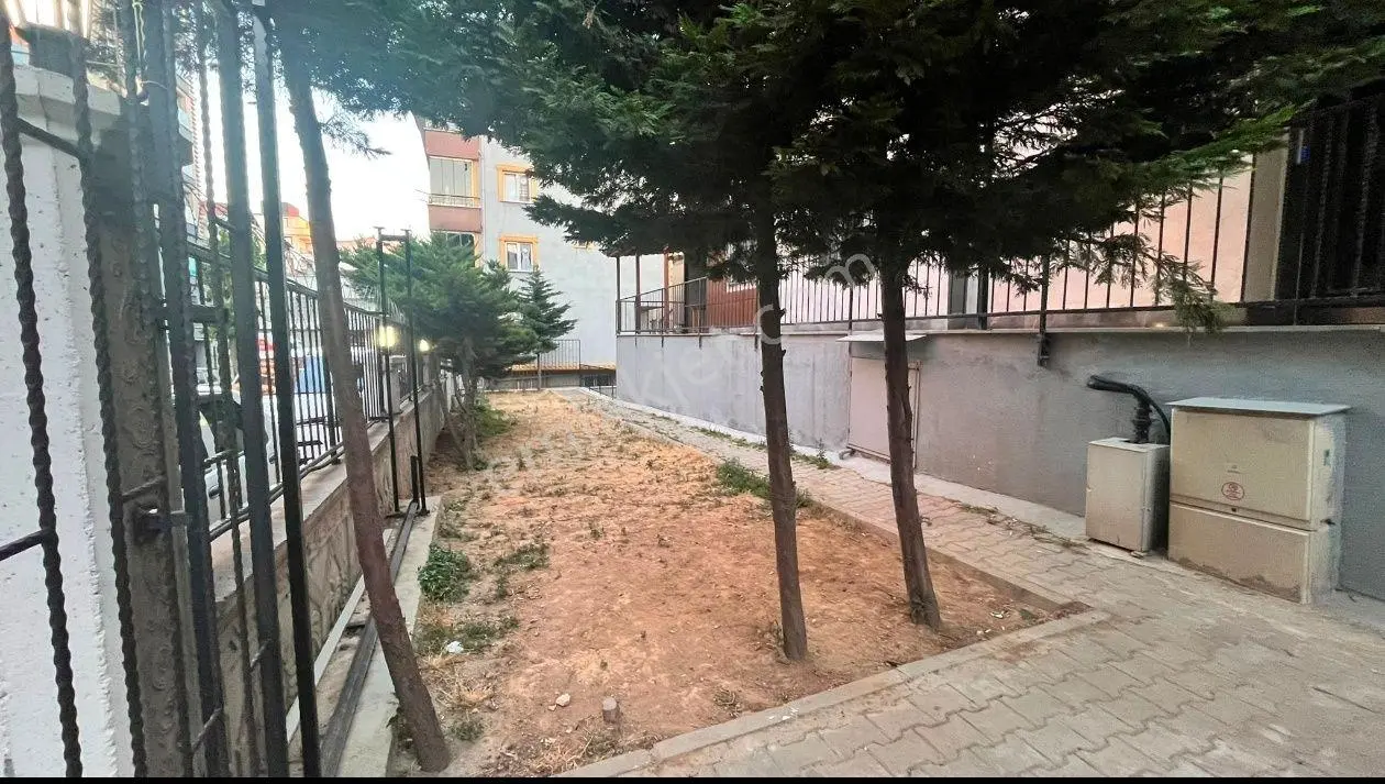 Emlak72'den İstanbul Küçükçekmece Göl Manzaralı Satılık Daire — fotoğraf 35