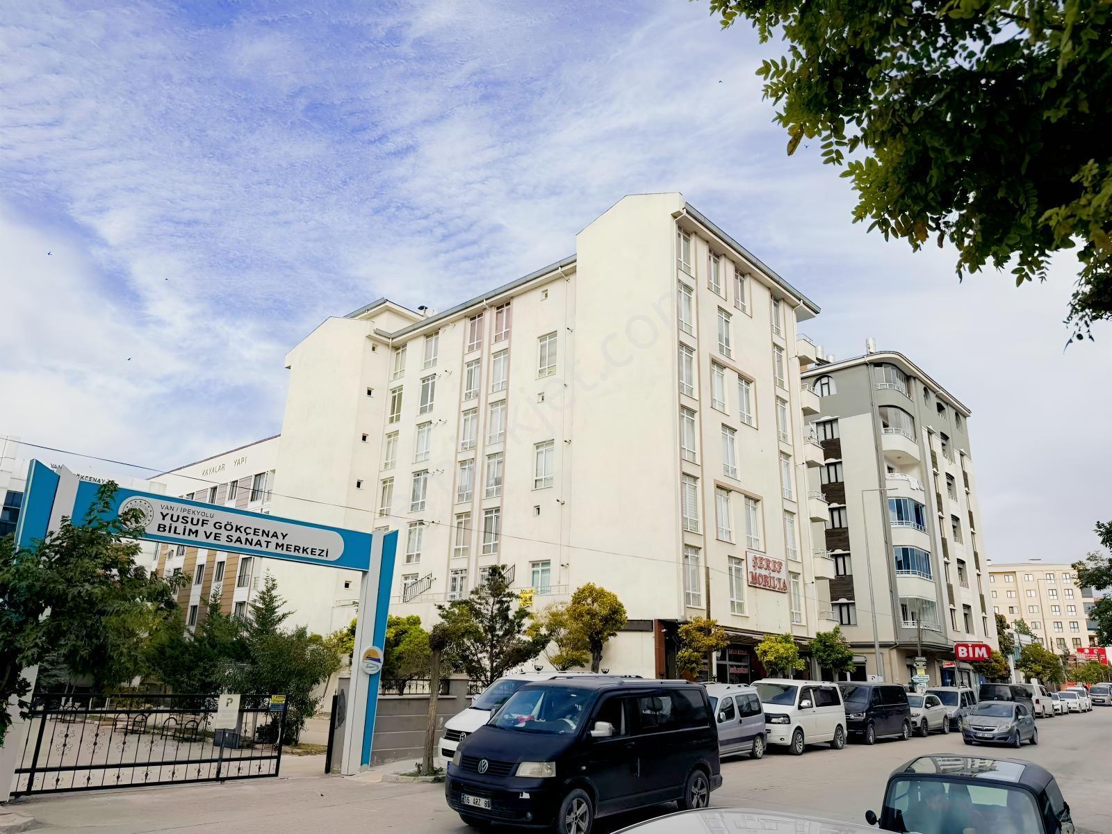 Şerefiye Mahallesinde Satılık 1+1 Daire — fotoğraf 3