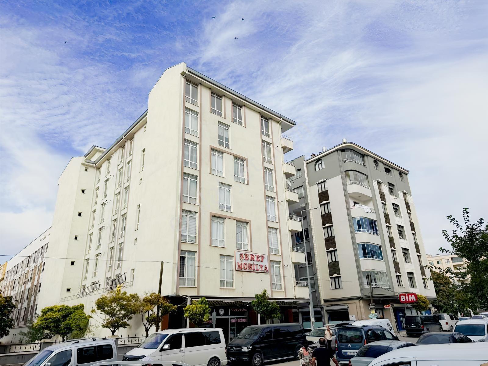 Şerefiye Mahallesinde Satılık 1+1 Daire — fotoğraf 5
