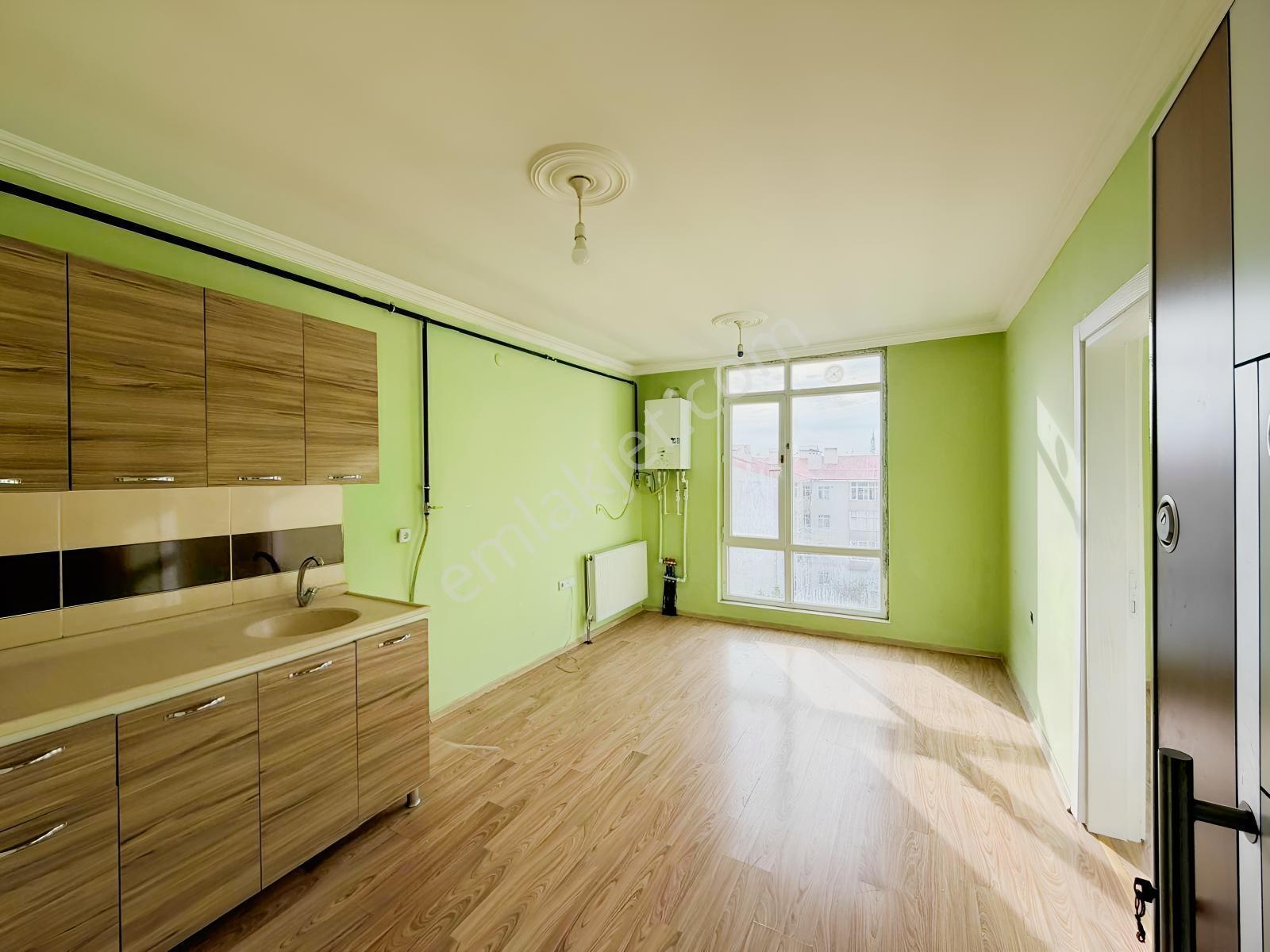Şerefiye Mahallesinde Satılık 1+1 Daire — fotoğraf 13