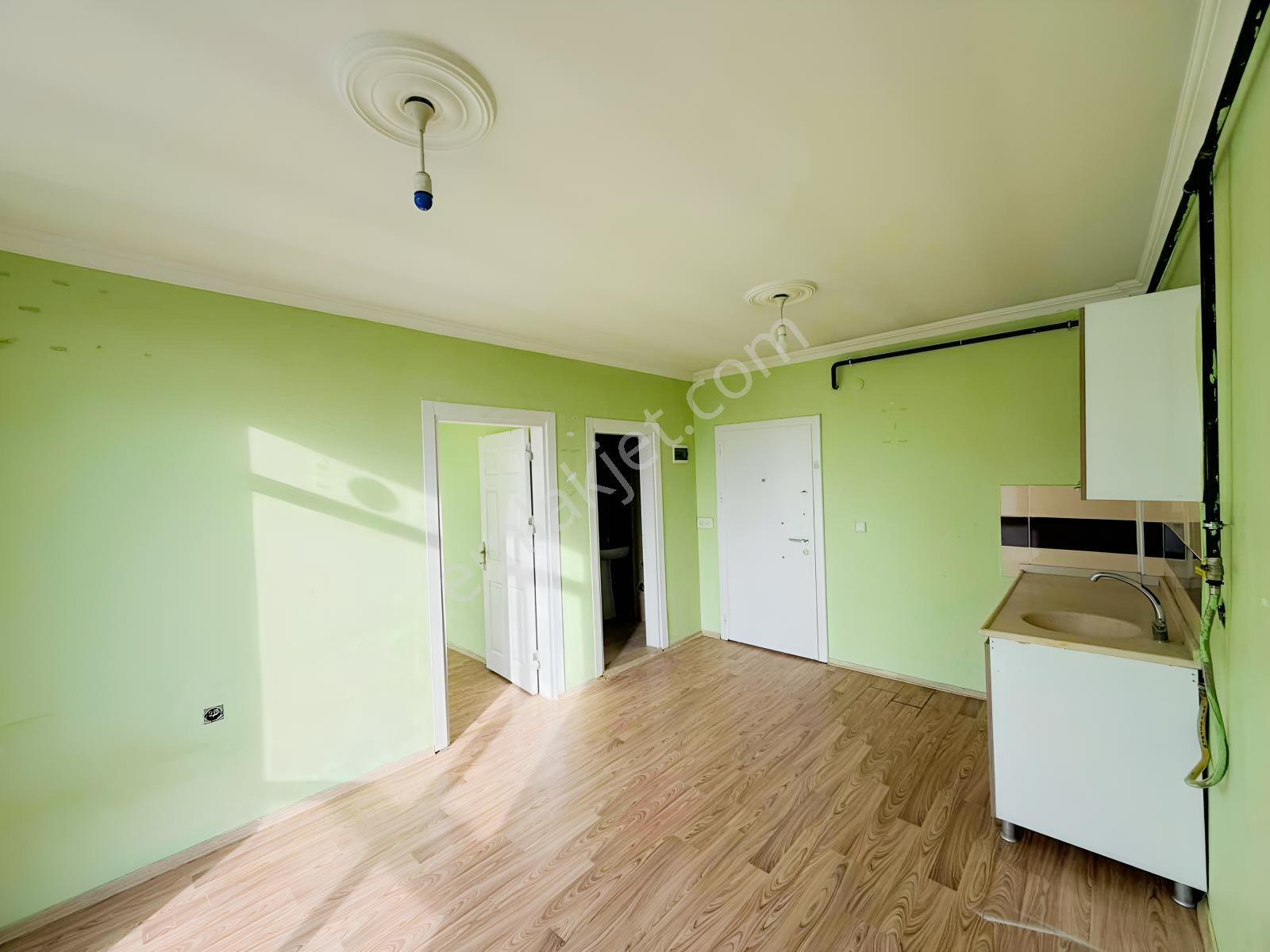 Şerefiye Mahallesinde Satılık 1+1 Daire — fotoğraf 16