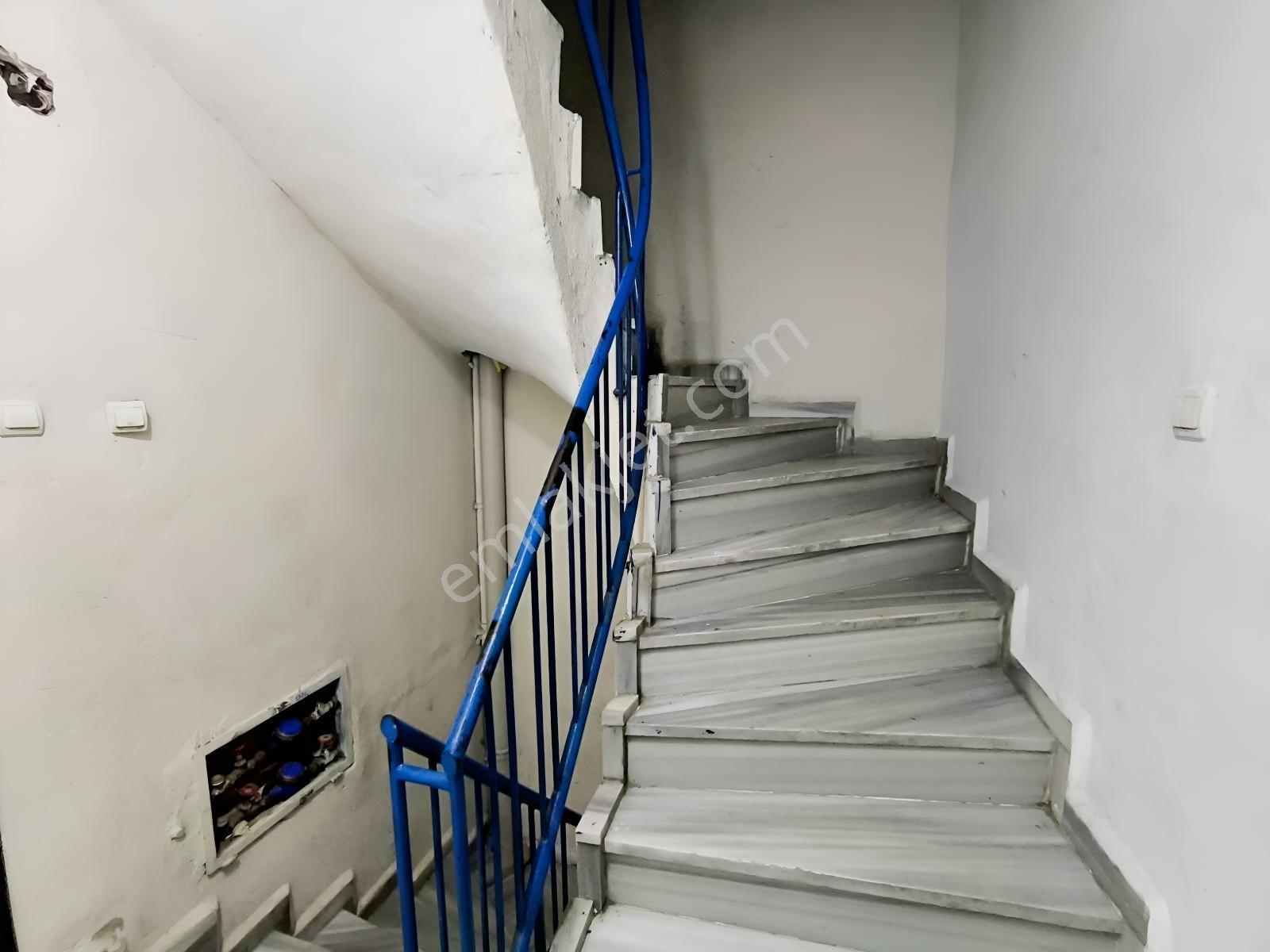 Bartin Merkez 2+1 Satilik Daire 28.000 Tl Kira Getirisi Vardir. — fotoğraf 3