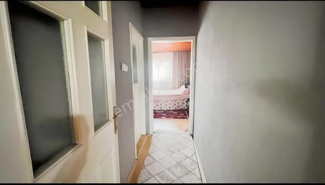 Emlak 72'den Yenibosna'da 140 M2 Teraslı 2+1 Satılık Daire — fotoğraf 5