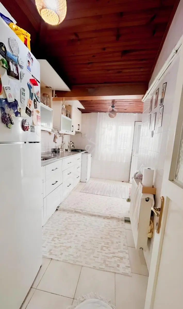 Emlak 72'den Yenibosna'da 140 M2 Teraslı 2+1 Satılık Daire — fotoğraf 7