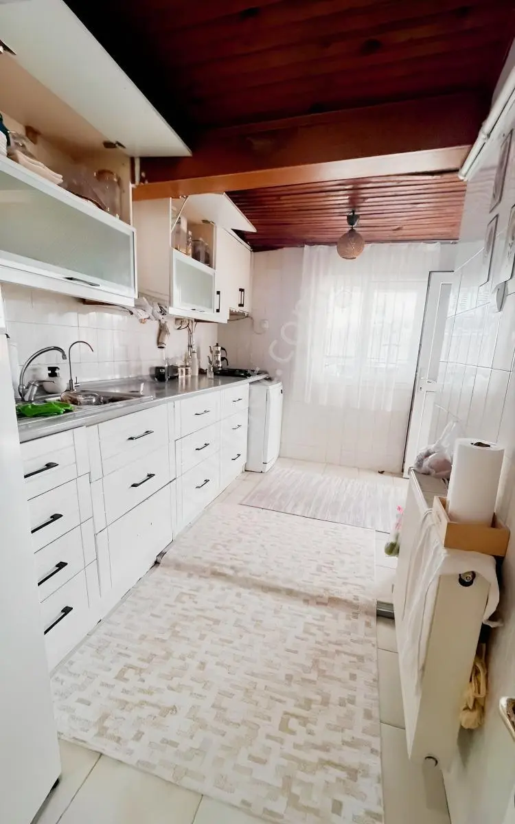 Emlak 72'den Yenibosna'da 140 M2 Teraslı 2+1 Satılık Daire — fotoğraf 8