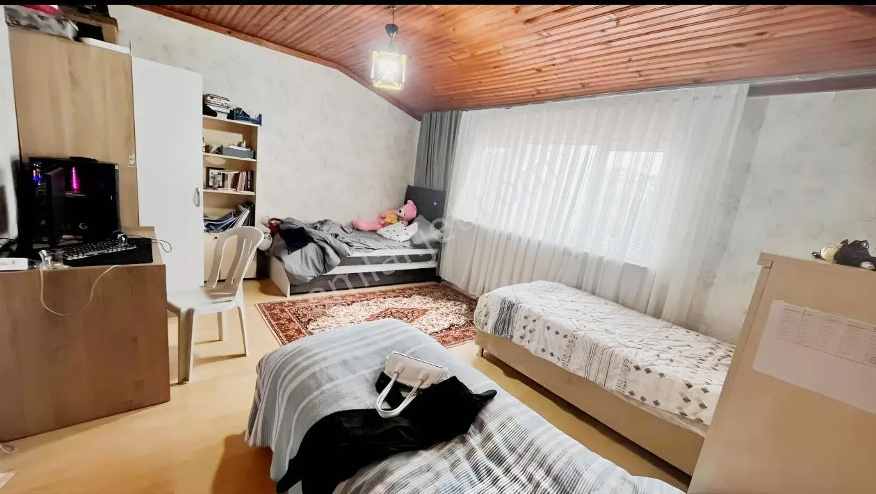 Emlak 72'den Yenibosna'da 140 M2 Teraslı 2+1 Satılık Daire — fotoğraf 15