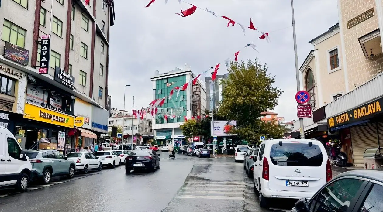 Emlak 72'den Yenibosna'da 140 M2 Teraslı 2+1 Satılık Daire — fotoğraf 20
