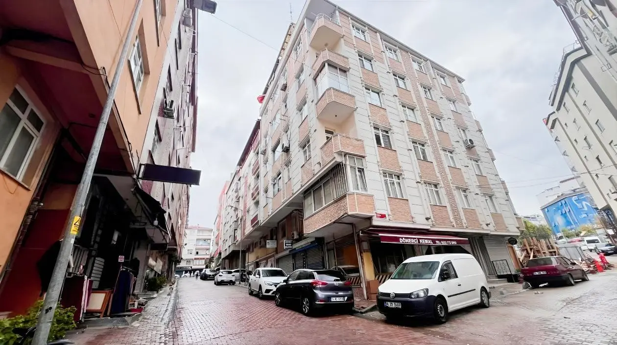 Emlak 72'den Yenibosna'da 140 M2 Teraslı 2+1 Satılık Daire — fotoğraf 21