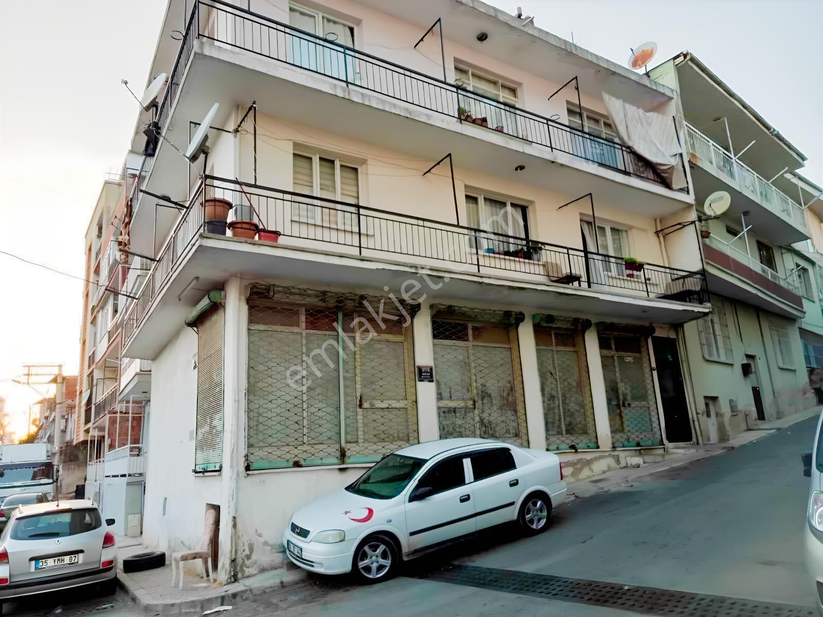 Karabağlar Refetbele Mahallesi Satılık 3 Katlı Bina Zemin İş Yer — fotoğraf 4