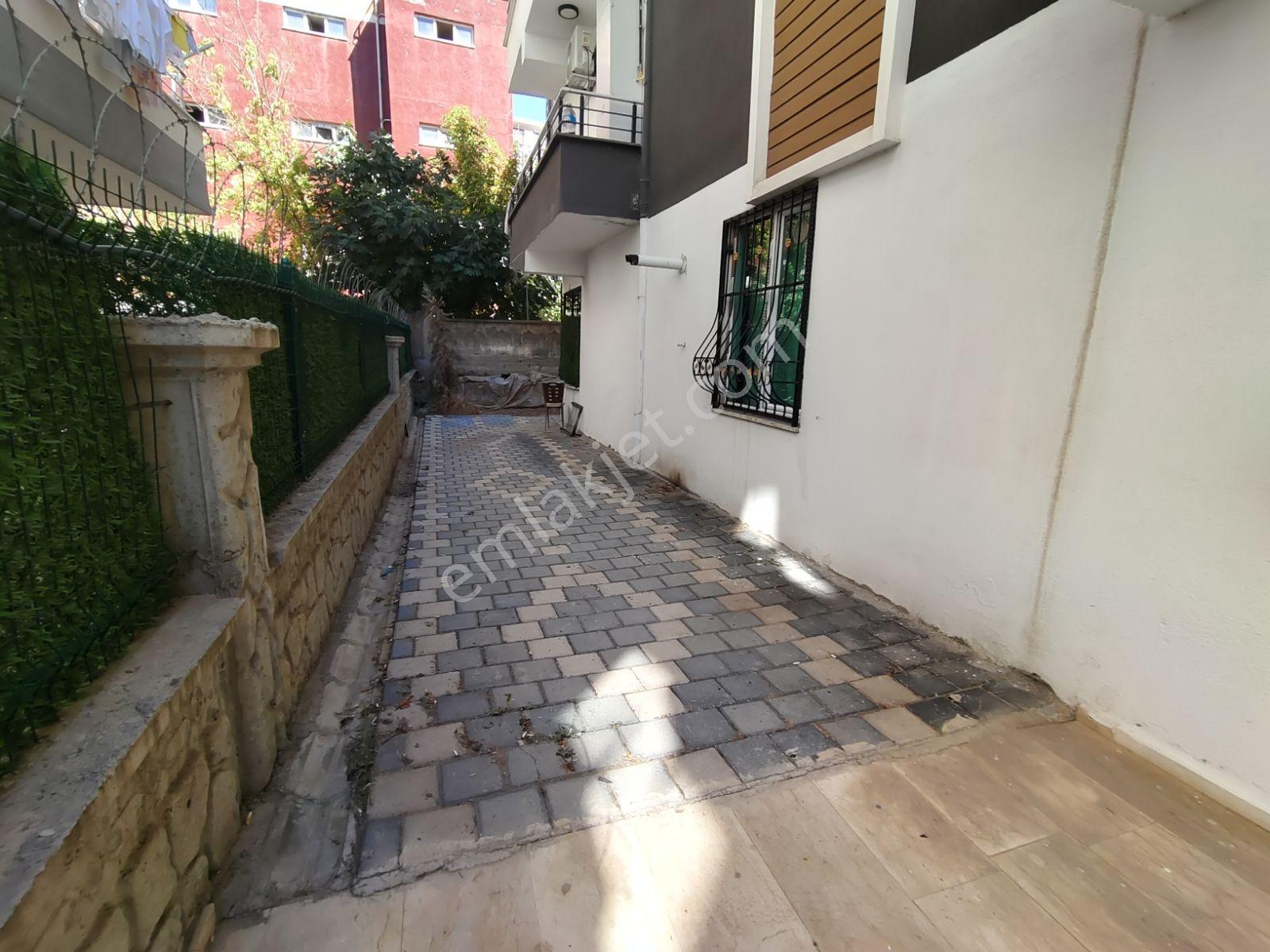 Emlak 72 Den Merkezi Konumda 1+1 Acil Satılık Daire — fotoğraf 8