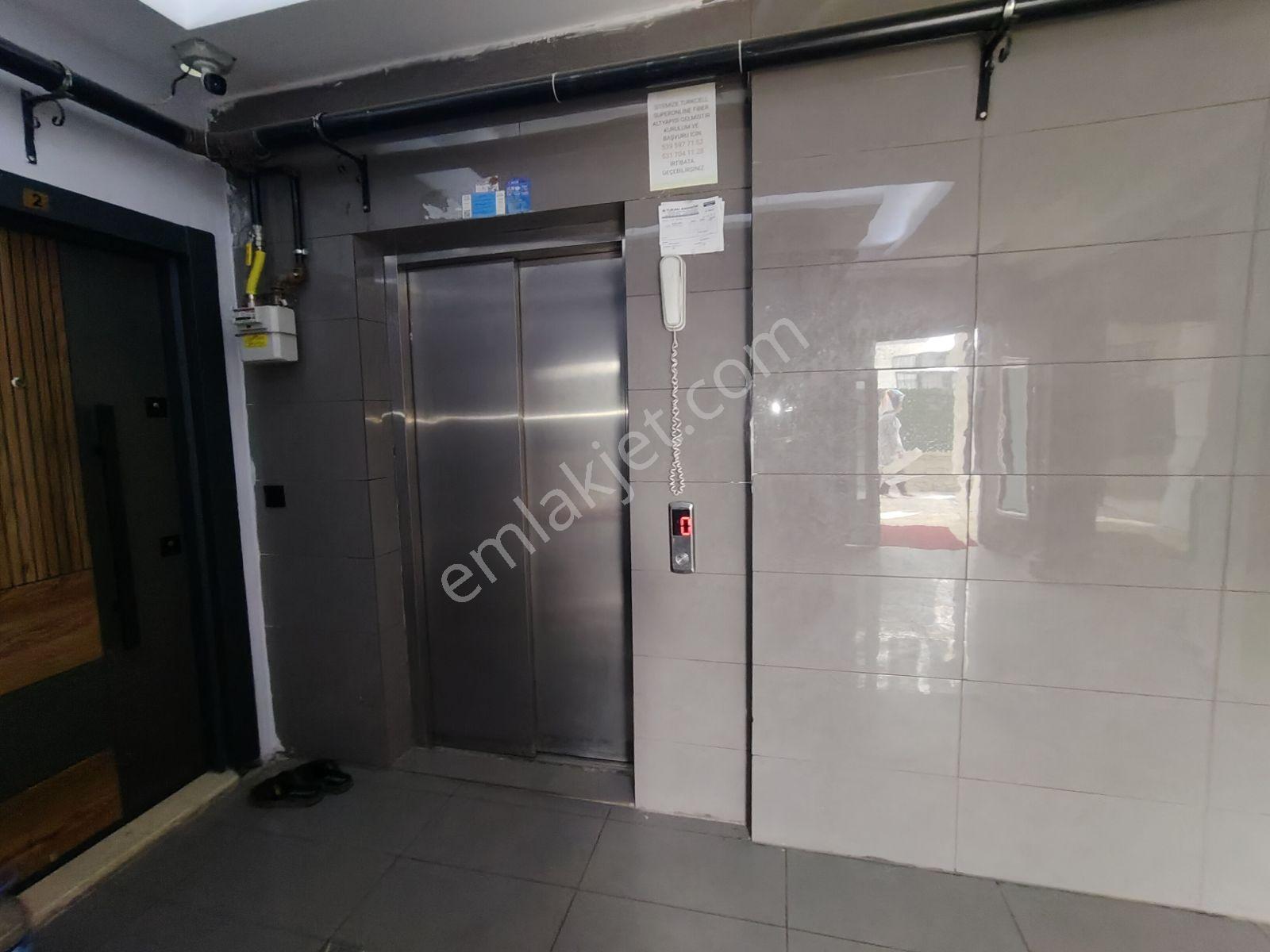 Emlak 72 Den Merkezi Konumda 1+1 Acil Satılık Daire — fotoğraf 9