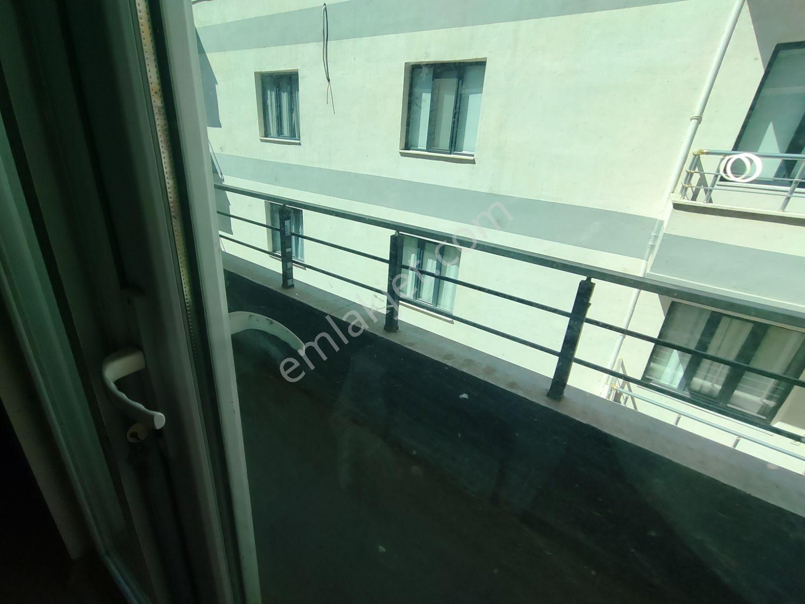 Emlak 72 Den Merkezi Konumda 1+1 Acil Satılık Daire — fotoğraf 19
