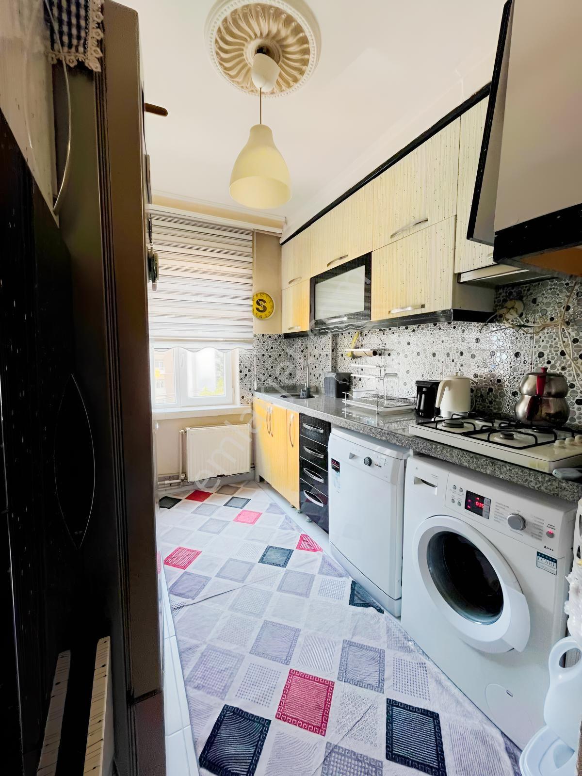 A L C Den Yunus Emrede Metro Yakını Arakat Full Yapılı 3+1 Daire — fotoğraf 2