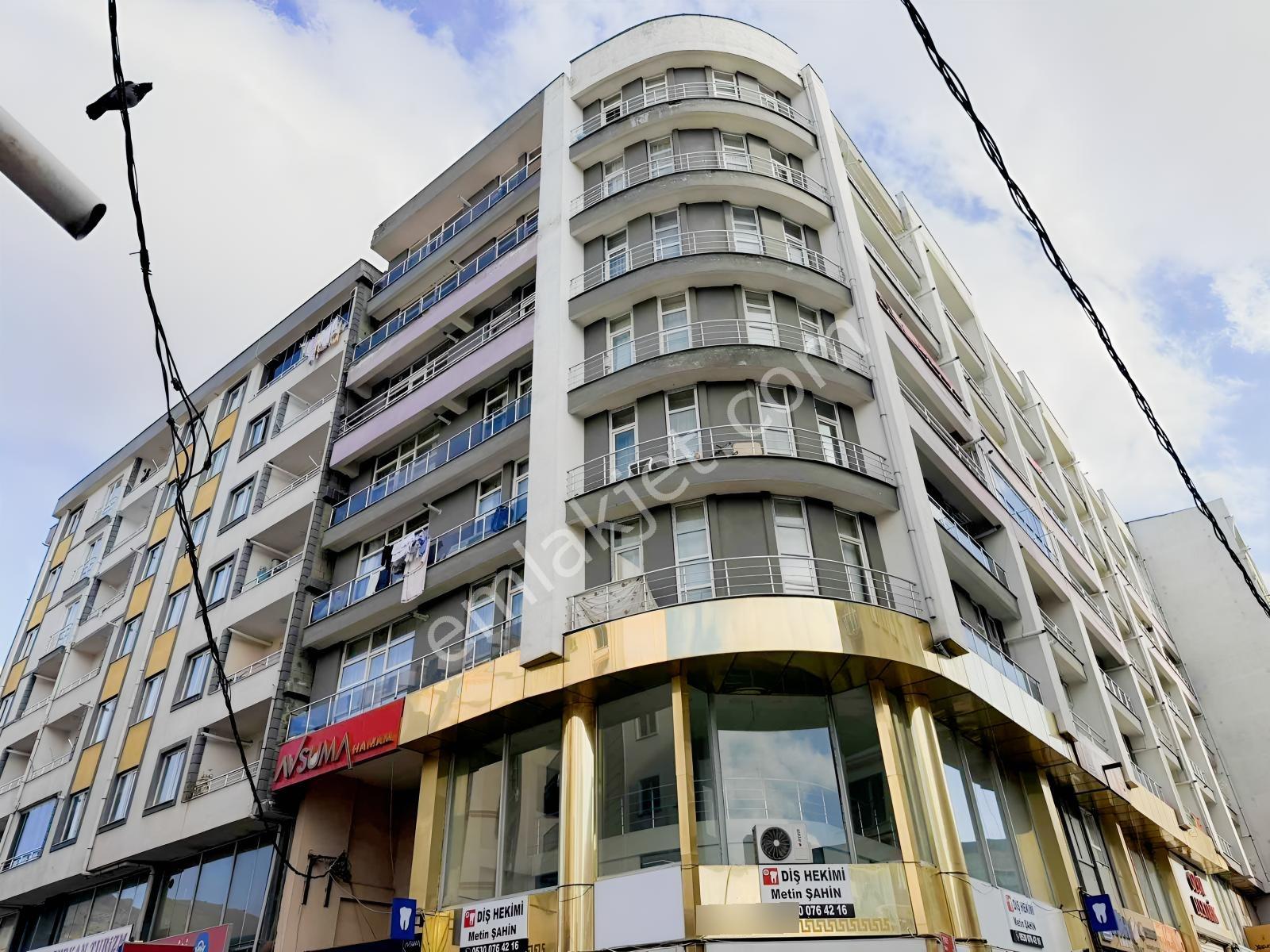 Vali Mithat Bey Mahallesinde Satılık 1+1 Daire — fotoğraf 2