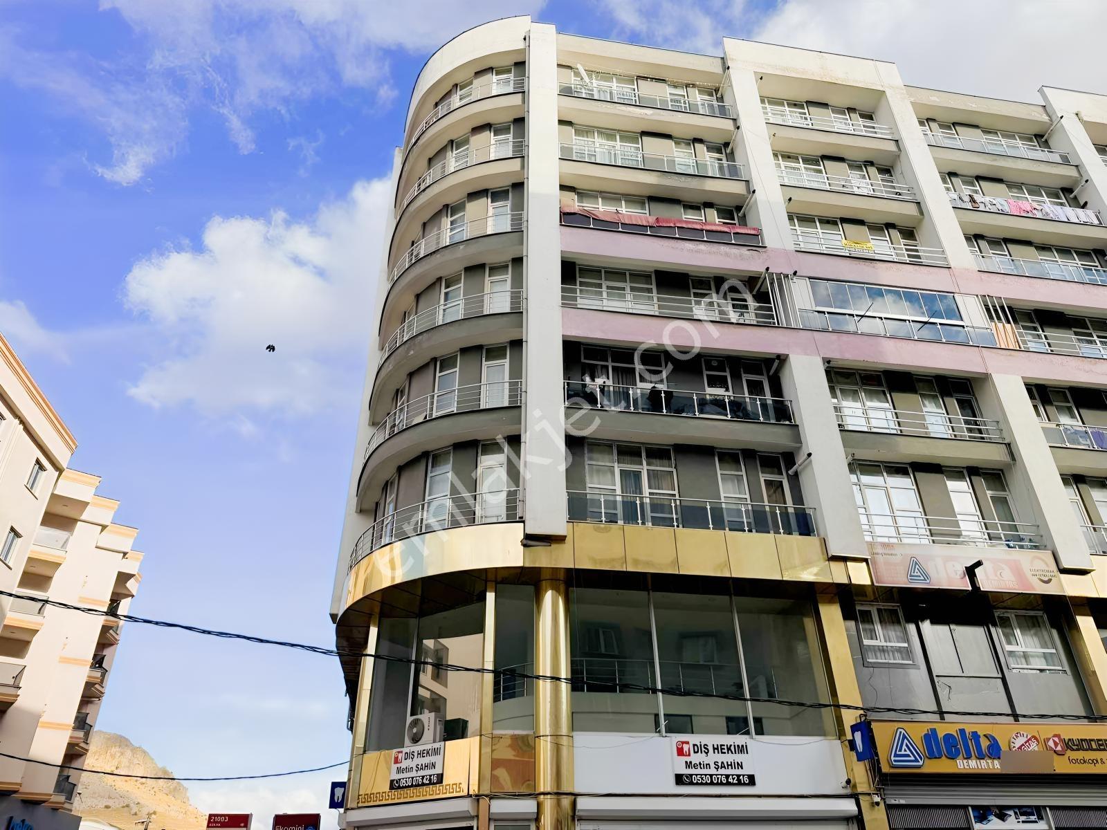 Vali Mithat Bey Mahallesinde Satılık 1+1 Daire — fotoğraf 3