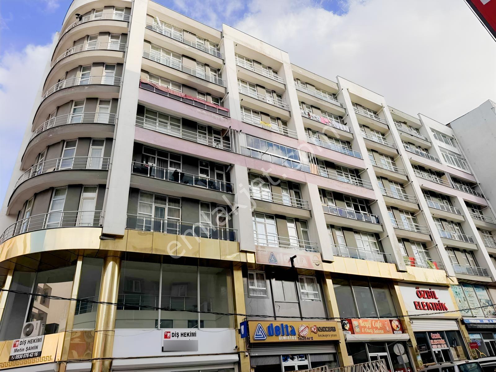Vali Mithat Bey Mahallesinde Satılık 1+1 Daire — fotoğraf 4