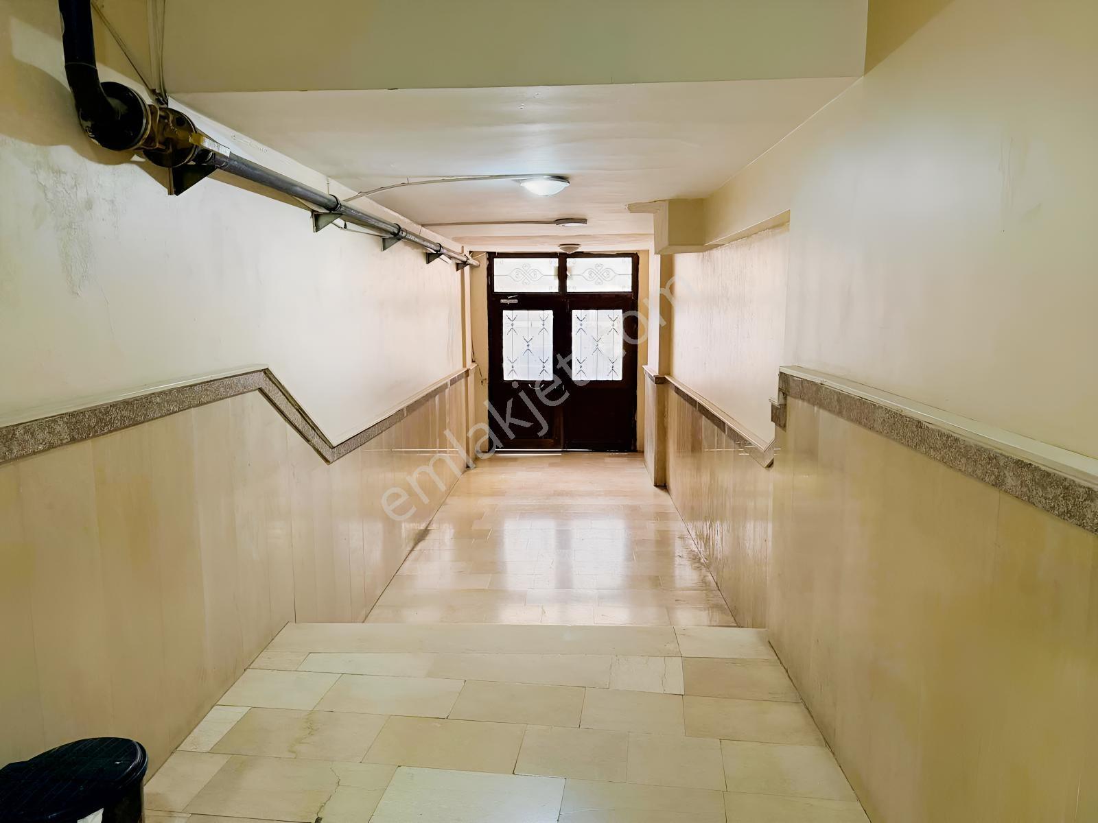 Vali Mithat Bey Mahallesinde Satılık 1+1 Daire — fotoğraf 12