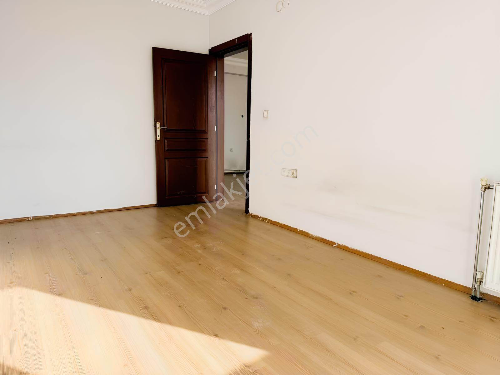 Vali Mithat Bey Mahallesinde Satılık 1+1 Daire — fotoğraf 28