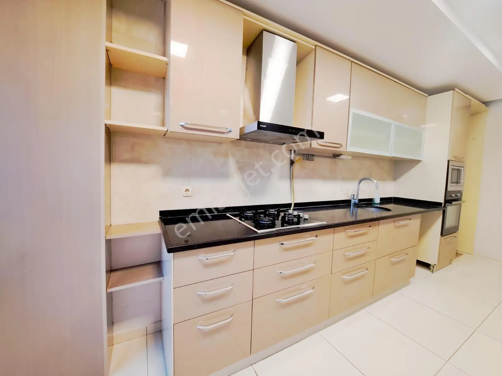 Atakent / Orkide 1 Sitesi / Tadilatlı Satılık 4+1 / 200 M² / Boş — fotoğraf 5