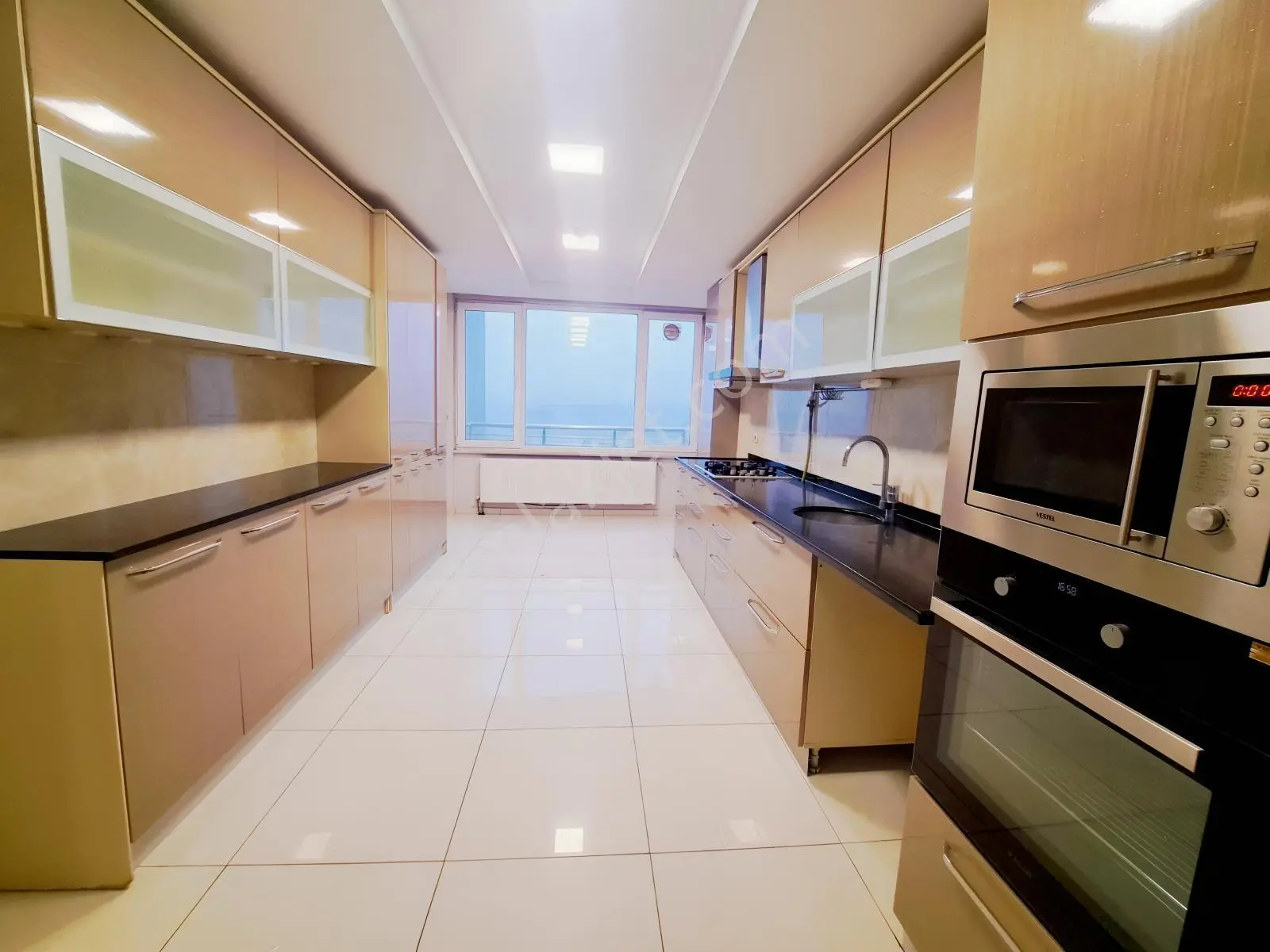 Atakent / Orkide 1 Sitesi / Tadilatlı Satılık 4+1 / 200 M² / Boş — fotoğraf 7