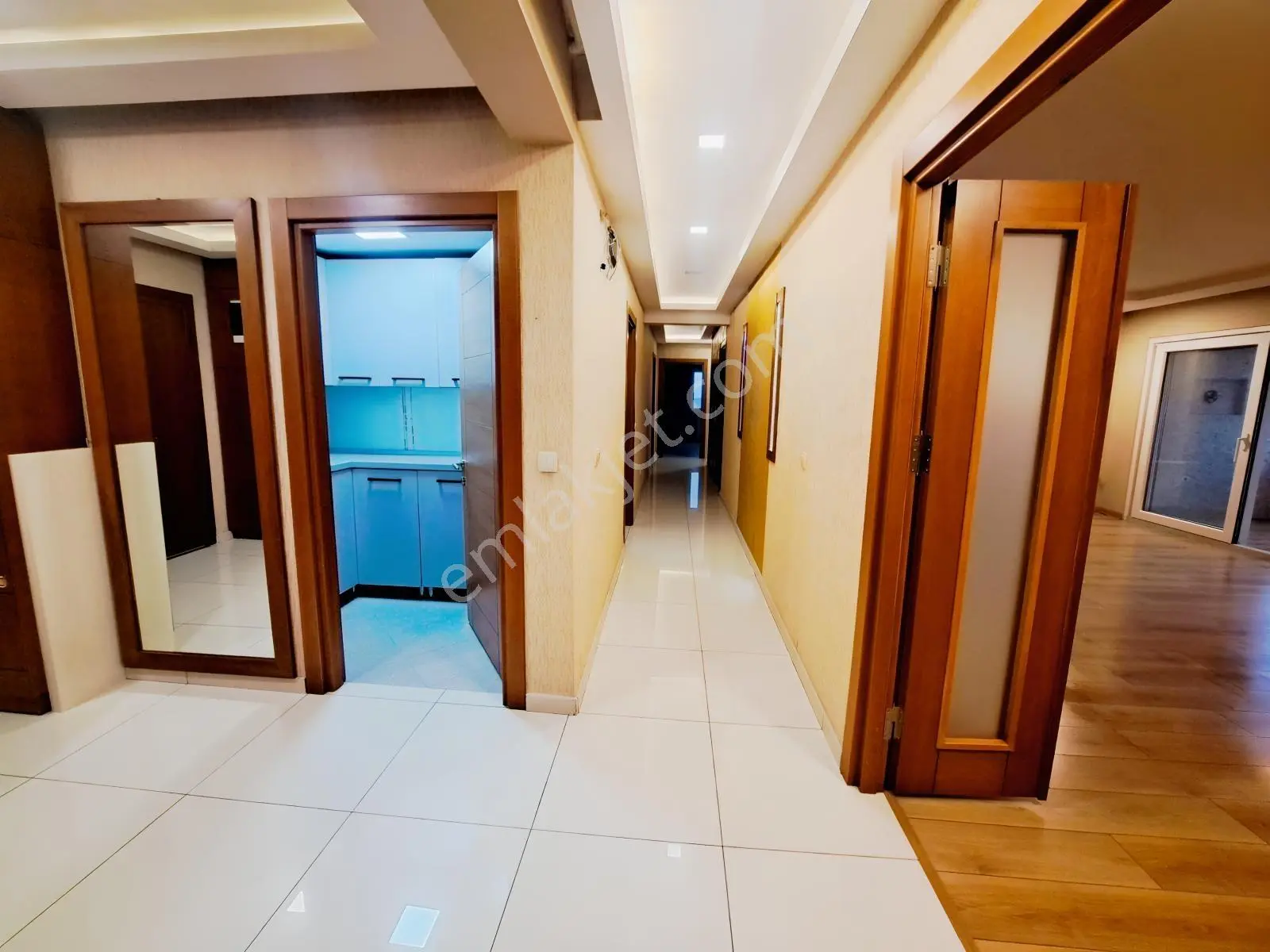 Atakent / Orkide 1 Sitesi / Tadilatlı Satılık 4+1 / 200 M² / Boş — fotoğraf 11